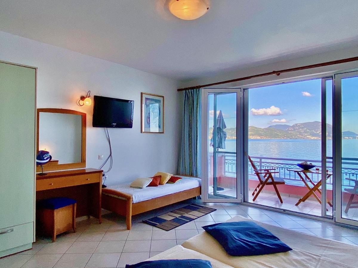 Seafront Villa Ourania Mesongí Zewnętrze zdjęcie